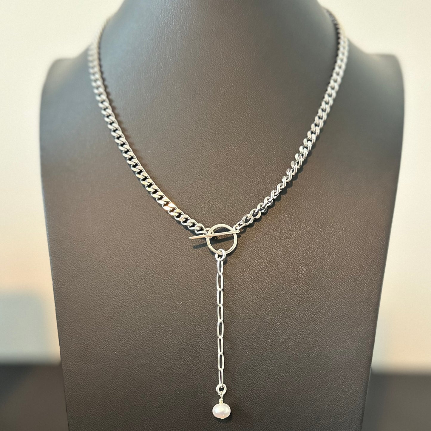 Tong Necklace